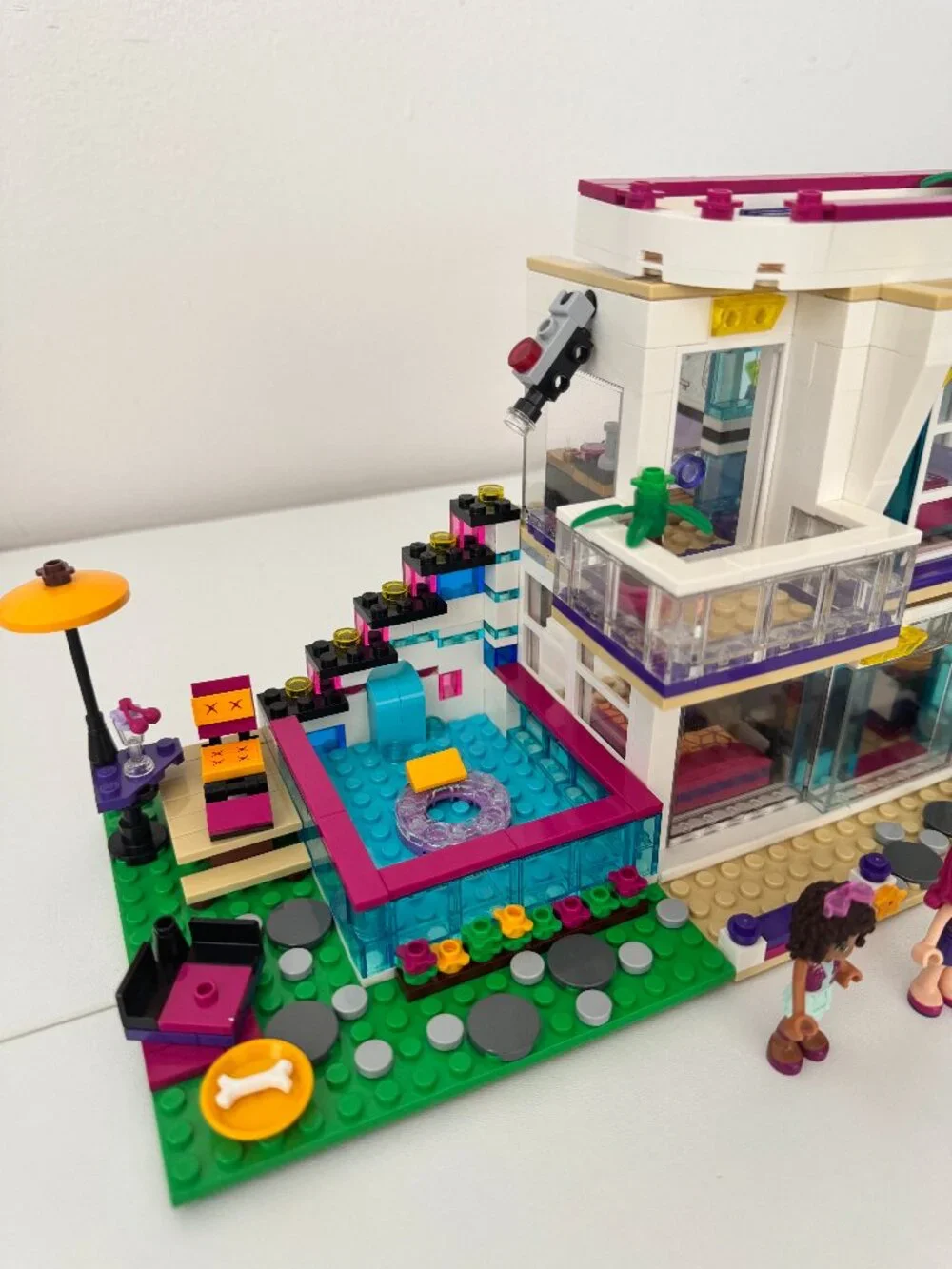 LEGO Friends Livi's Pop Star House  (#41135, 597 pieces) - Retired